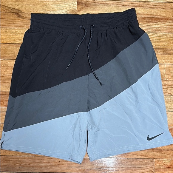 Nike Other - Nike Men’s Large swimming trunks with liner